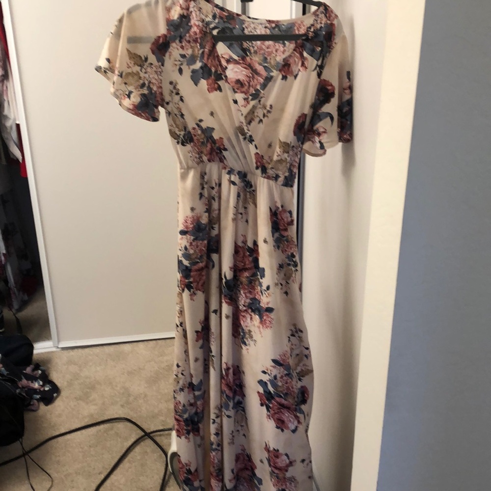 Floral dress! Love this thing!